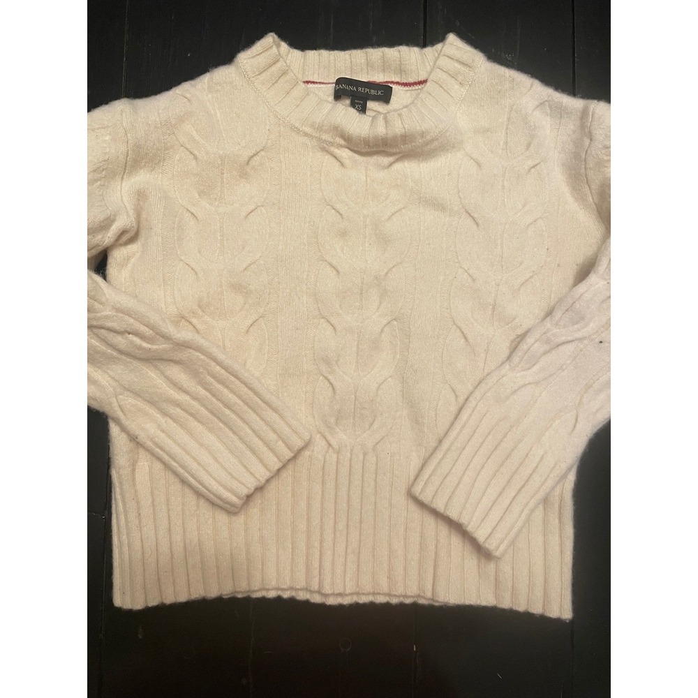 Banana Republic Petite Cable Knit Sweater Cream XS Cozy Fall Winter Warm